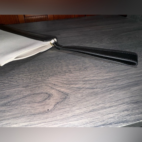 Furla Metropolis Envelope Cream and Black Clutch with Gold Hardware BEAUTIFUL! - Picture 9 of 11